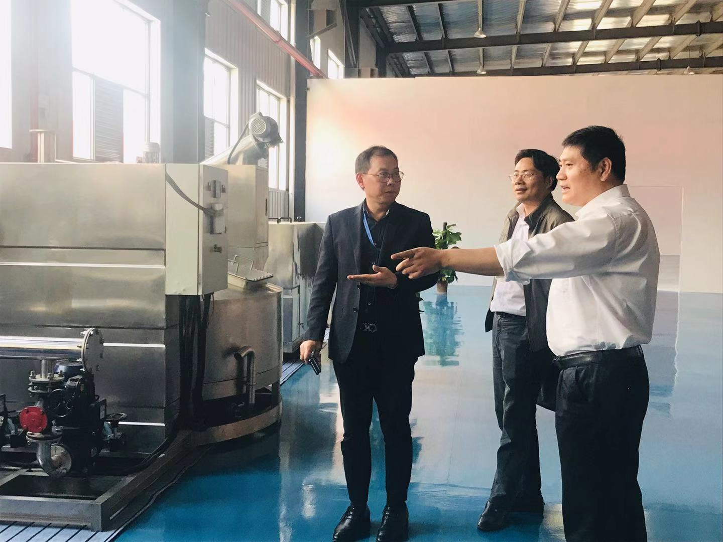 热烈欢迎科技局一行领导莅临我司视察指导工作！