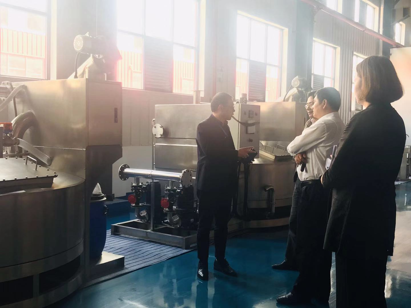 热烈欢迎科技局一行领导莅临我司视察指导工作！